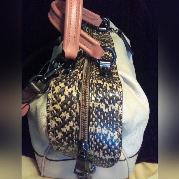 COPY - COACH CREAM COLOR TOTE/ SNAKE SKIN TOP/ SHOULDER BAG STRAP PEACHSTRAP … - Picture 5 of 16